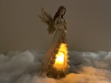 Weihnachtsdorf/-szene: Weihnachtsengel mit LED Licht, batteriebetrieben, Batterie inkludiert