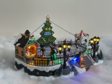 Weihnachtsdorf/-szene: Eislaufplatz mit LED Beleuchtung, Musik und sich bewegenden Eislufern, inklusive Netzadapter